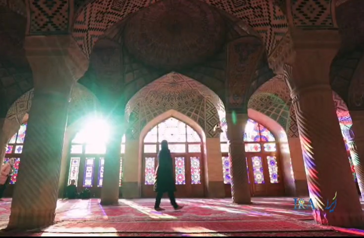 Iran: la terra delle religioni celesti